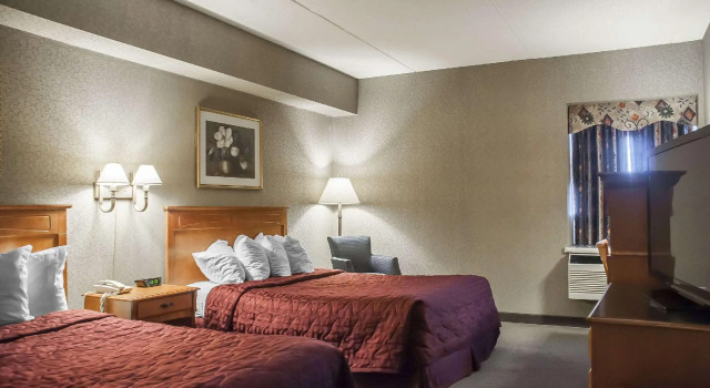 Четырёхместный номер Standard Comfort Inn Lundys Lane