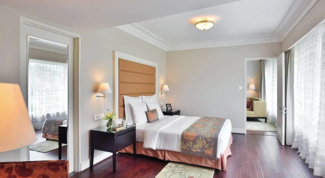 Двухместные апартаменты с видом на озеро Marriott Executive Apartment - Lakeside Chalet, Mumbai