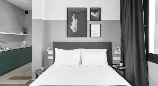 Двухместный номер Deluxe с балконом Play Theatrou Athens a member of Brown Hotels
