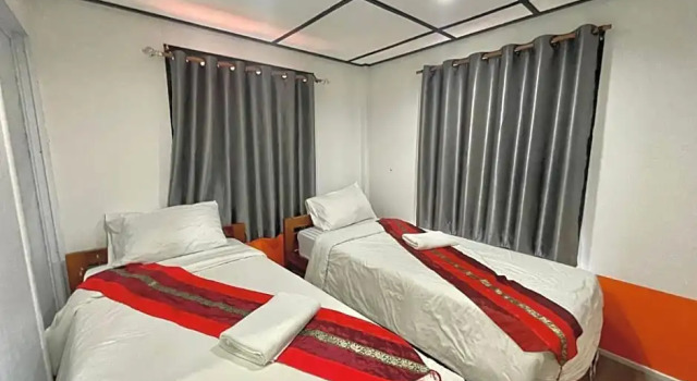 Четырёхместный номер Standard Дуплекс Revolution Hostel Pai