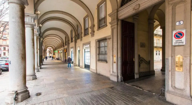 Апартаменты Porta Susa Central & Roomy Flat