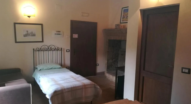 CASALE SAN FORTUNATO, Book Hotel Spello Umbria
