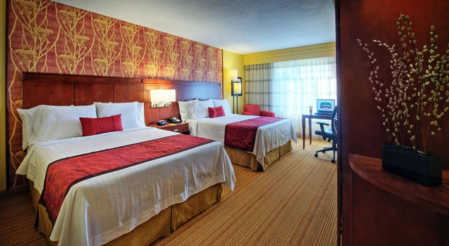 Четырёхместный номер Standard Courtyard by Marriott Johnson City