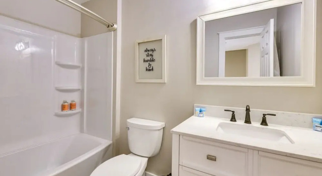 Коттедж с 4 комнатами Charming Coastal Home: 6 Mi to Choctawhatchee Bay!