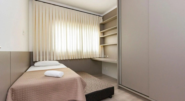 Punta Blu 102-9 - Condomínio luxuoso com vista para o mar - Piscina - Quadra poliesportiva, Забронировать Отель Бомбиньяс Санта-Катарина, рядом с Пляж Бомбас