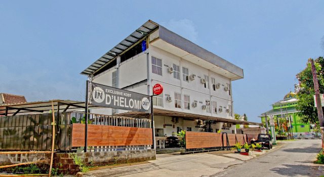 OYO 90253 DHelomi, Book Hotel Depok 