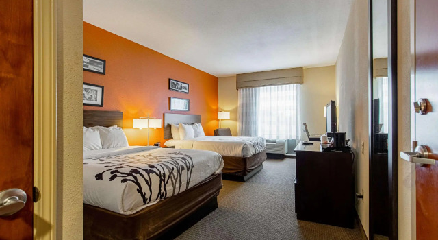 Четырёхместный номер Standard Sleep Inn & Suites Dyersburg I-155