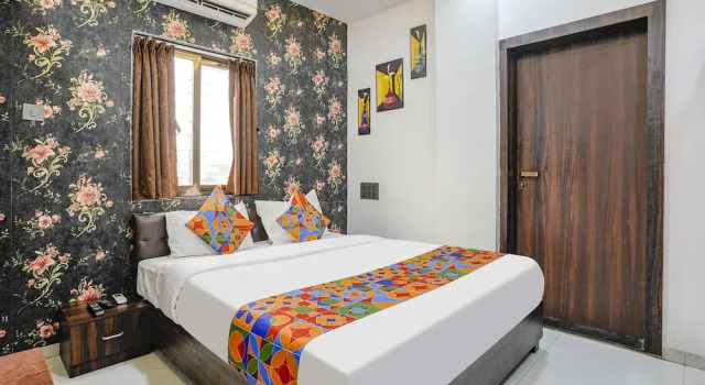 Номер Deluxe Fabhotel The Regal Inn