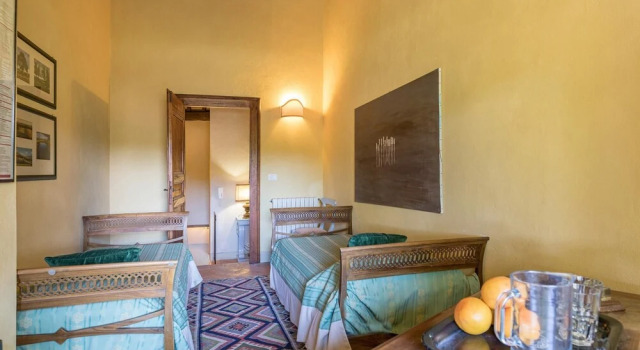Villa Alfina 10 in Castel Giorgio, Rezervasyon Villa Tuscia otoparklı oteller, Otopark