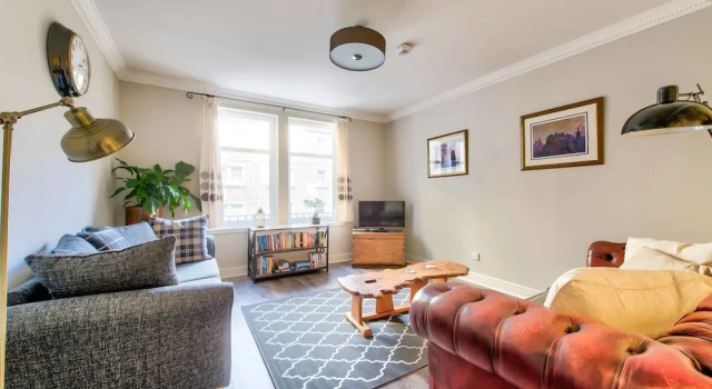 Beautifully Presented Flat, Close To City Centre, Забронировать Отель Эдинбург Midlothian, рядом с Национальный музей Шотландии