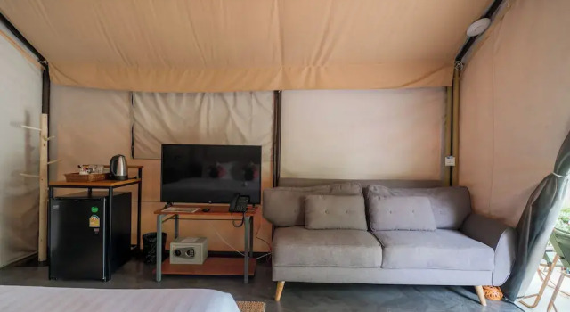 Тент с видом на реку The Tree Riverside Resort Kaeng Krachan