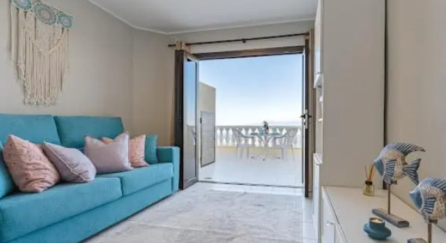 Cosy Seaview Apartment, Book Apartment Hotels in Tenerife with Parking, Parking