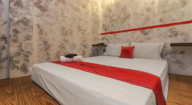 RedDoorz near Medan Plaza, Réserver Hôtel Medan Sumatra