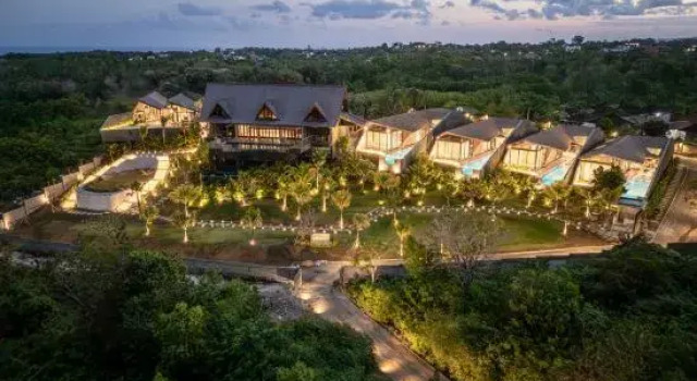 Khaya Luxury Villas, Rezervovat Hotel Hotely v Bali s bazénem, Bazén