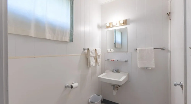 Двухместный номер Deluxe Parkside Motel by OYO Meadville Conneaut Lake