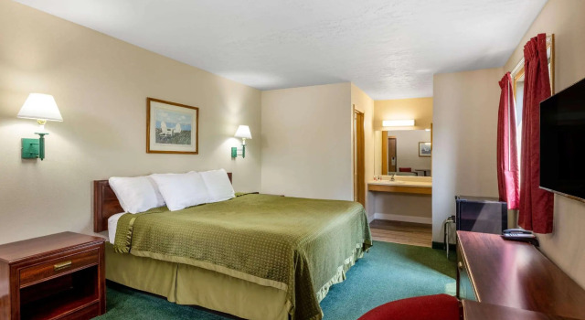 Двухместный номер Standard Travelodge by Wyndham Spirit Lake/Okoboji
