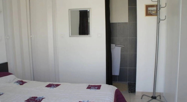 Bright Apartment With one Bedroom in Robion, With Pool Access, Enclose, Boek Appartement Robion Luberon