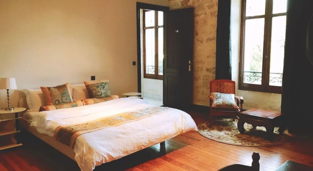Château Julie, Boek Hotel Virsac 