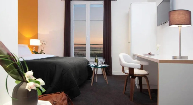Номер Superior Logis Hôtel La Ruche