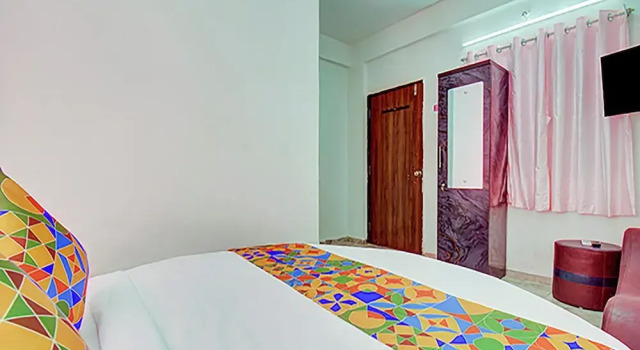 Via Pink House, Забронировать Отель Отели штата Махараштры 3 звезды, 3*