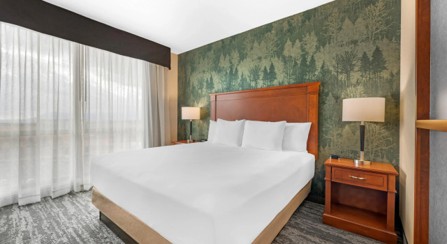 Номер Deluxe Drury Plaza Hotel Colorado Springs Near the Air Force Academy