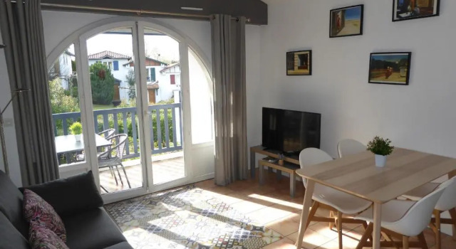 Saskoenea, Prenota Hotel Hotel a Aquitania con parcheggio, Parcheggio