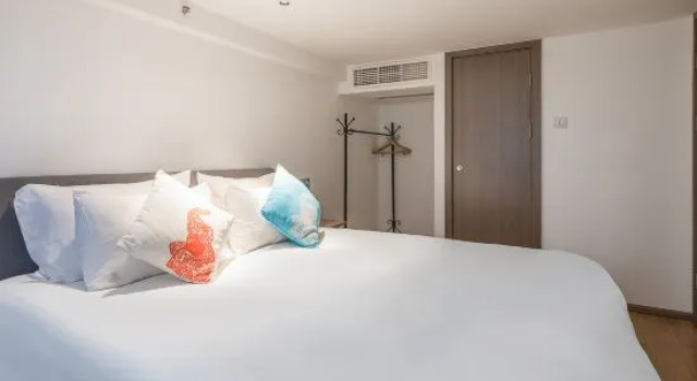 Люкс с 3 комнатами Lichengxuan Hotel (Zhoushan Putuo World Shop)