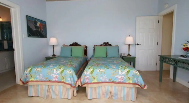 Serendipity, Montego Bay 5BR, Rezervovat Rekreační dům Hotely v Montego Bay Coast s parkováním, Parkování