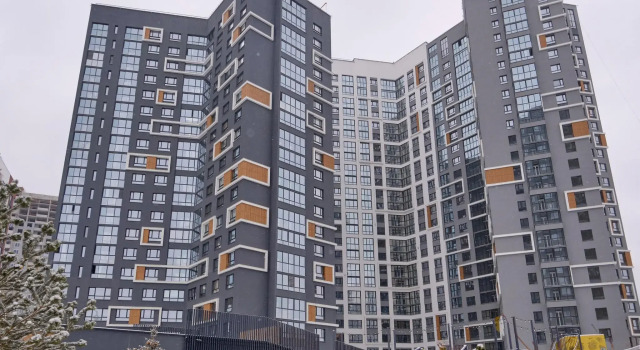 RentPlaza на улице 8 Марта 204Г, Забронировать Отель Отели Городского округа Екатеринбурга - Северный управленческий округ с парковкой, Парковка