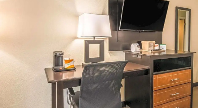 Camera Standard Quality Inn