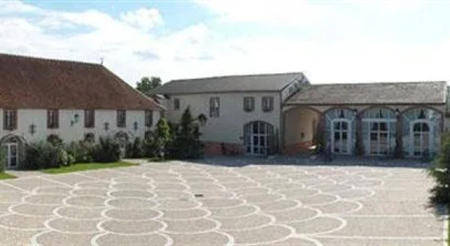 Hostellerie Domaine de Montgivroux, Book Hotel Mondement-Montgivroux 