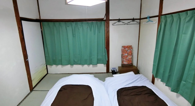 Asami Guesthouse Tabimakura, Prenota Hotel Hotel a Kyushu con parcheggio, Parcheggio