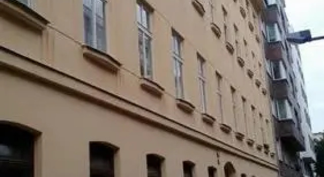 Beautiful Central Apartment Thámova