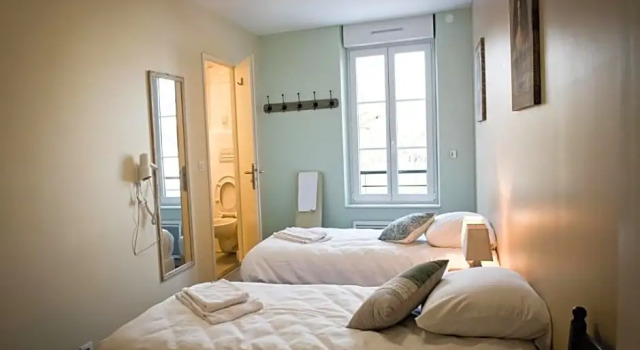 Номер Standard Logis Hotel Restaurant Le Relais Fleuri