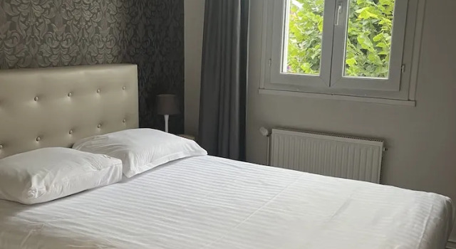 Одноместный номер Standard Contact Hotel Hôtel De Troyes