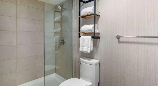 Двухместный люкс The Gibson Hotel Great Falls, an Ascend Collection Hotel