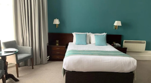 Одноместный номер Standard Royal Clifton Hotel