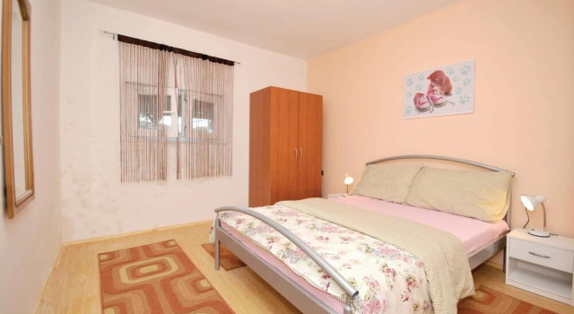 Stunning Home in Marina With Wifi and 2 Bedrooms