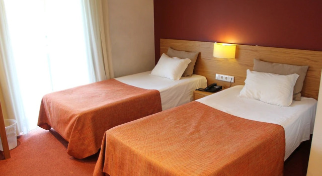 Одноместный номер Standard с балконом Paredes Hotel Apartamento