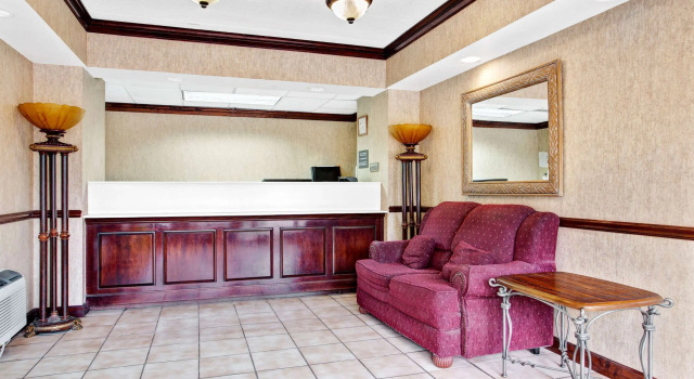 Super 8 by Wyndham Raleigh Downtown, Забронировать Мини-отель Мини-отели Роль, Мини-отель