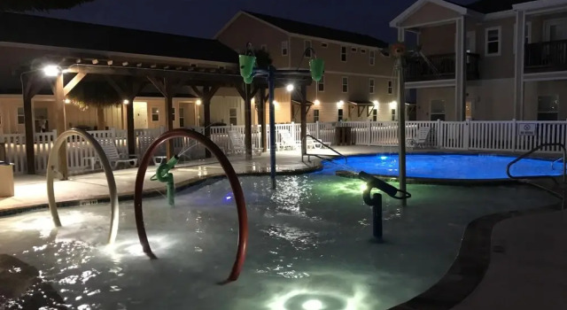 Swimming With Pigs-14920, Rezerwuj Hotel Padre Island 