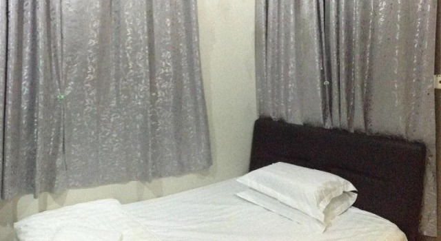 Anggun Beach Guest House Dungun, Забронировать Гостевой дом Гостевые дома Дунгун, Гостевой дом