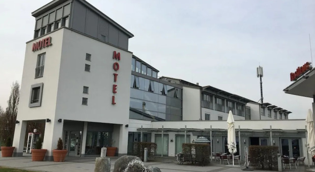 Axxe Motel Leipheim Süd, Varaa Hotelli Hotellit Baijeri pysäköinnillä, Pysäköinti