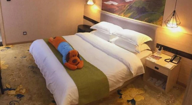 Shuangfa Hotel (Chengdu East Station), Boek Hotel Hotels in Chengdu met parkeren, Parkeren