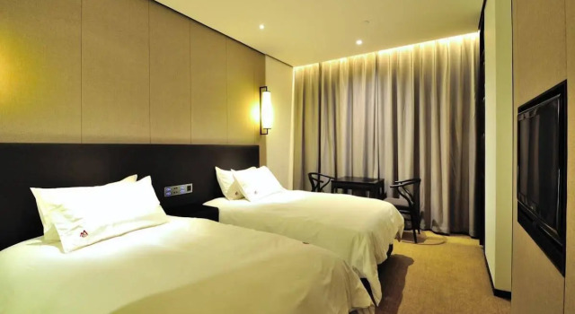 Chengdu Emei Xue Ya Hotel, Varaa Hotelli Hotellit Sichuan pysäköinnillä, Pysäköinti