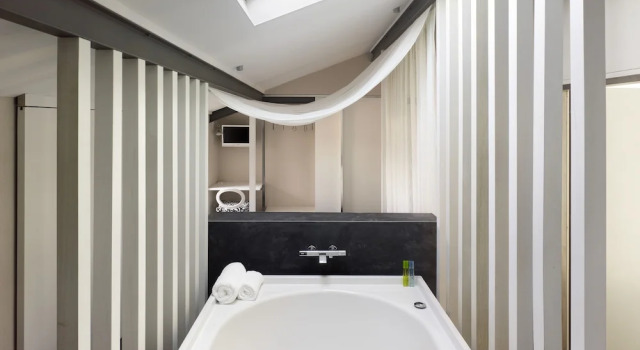 Двухместный номер Superior Мансарда Moure Hotel