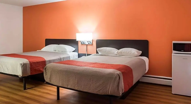 Люкс Deluxe Motel 6-Fort St. John, BC