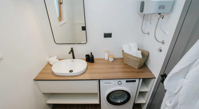 Люкс Oleander Urban Suites, high-speed internet, beach at 250, PET friendly