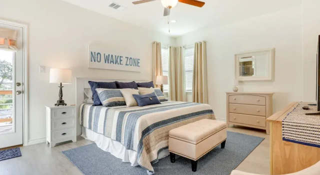 Коттедж с 3 комнатами Canyon Lake Home Rental: Boating, Patio & More