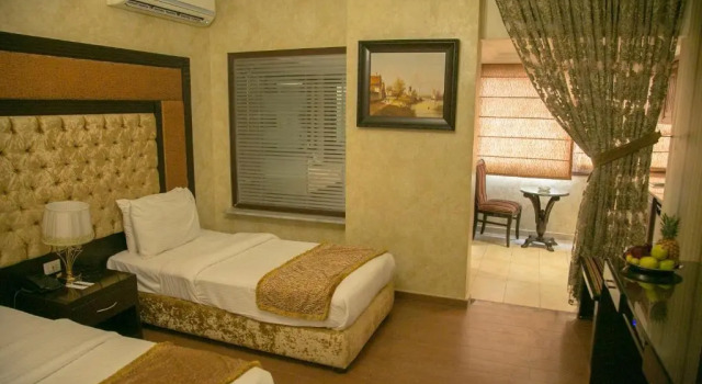 Номер Deluxe Queens Suite Hotel